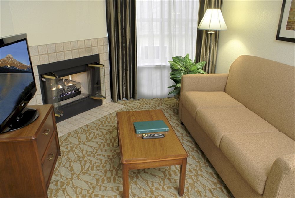 Homewood Suites By Hilton Newark Fremont Exterior photo